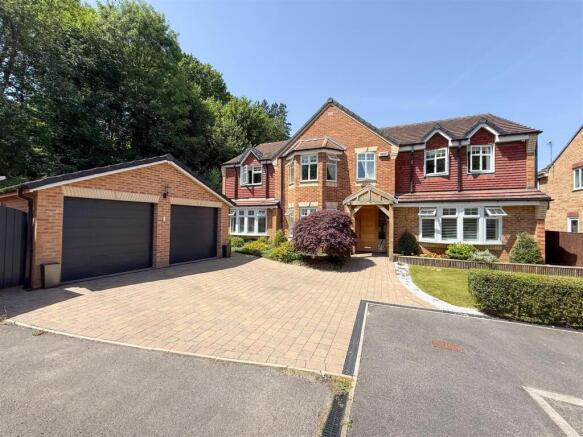 FRONT GARDEN AND DRIVE