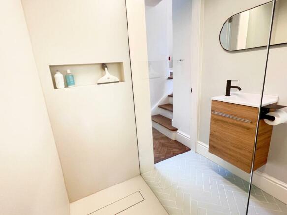 SPLIT BATH STAIR.jpeg