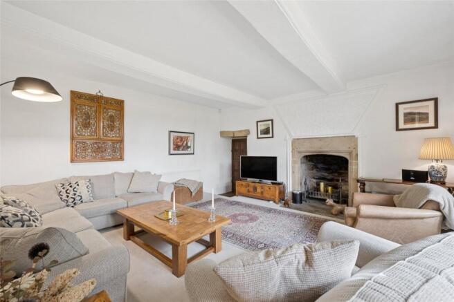 7 bed Detached for sale Image 9