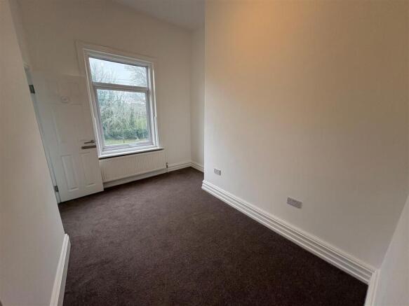 3 bed Semi-Detached for sale Image 11