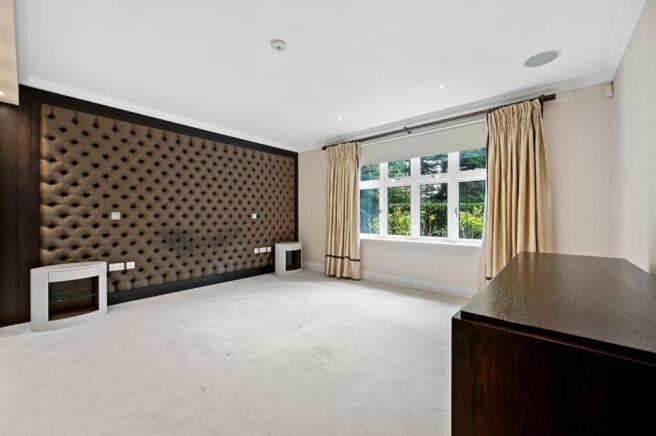 RQTEC - Flat 3, Broomfield Court, 2 Beaumont Close