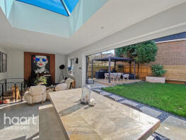 13, Turner Close, Guildford GU4 7JN