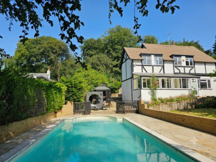 Weald Way, Caterham, CR3