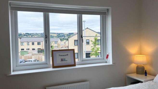 3 bed Semi-Detached for sale Image 12