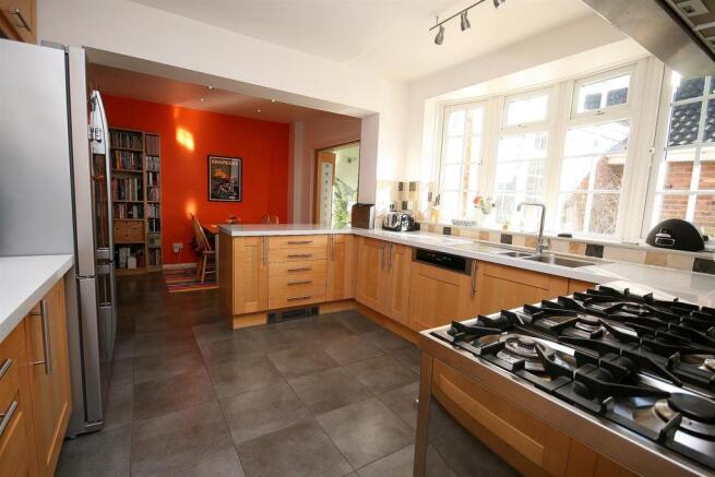 Kitchen to Breakfast Room