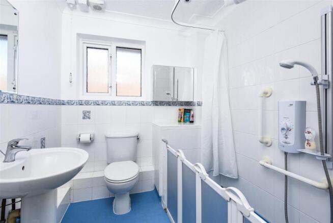 Shower Room.jpg