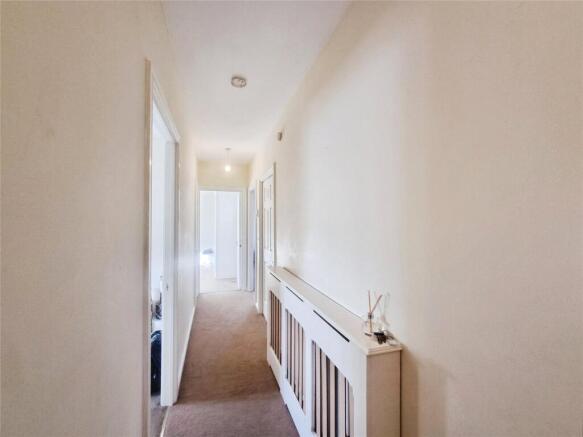 3 bed Apartment for sale Image 4