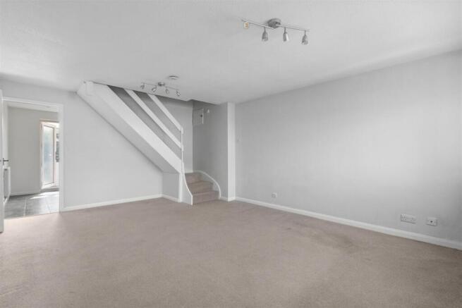 115 Rowland Way, HP19 7SP-6.jpg