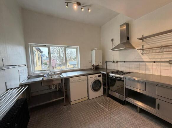 ave rd kitchen.jpg