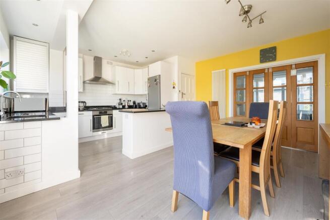 Hollywood Way, Woodford Green photo 4