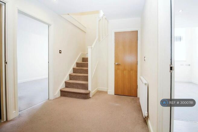 3 bed Flat to rent Image 6