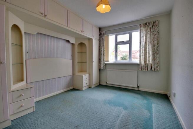 2 bed Semi-Detached Bungalow for sale Image 9