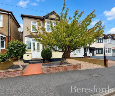 Great Gardens Road, Hornchurch, RM11