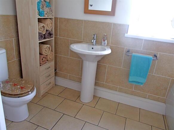 BATHROOM-PHOTO
