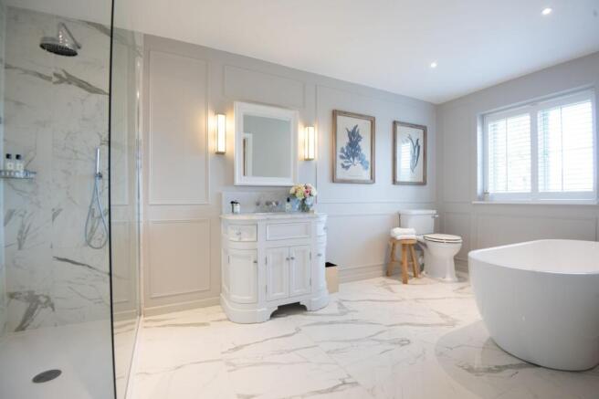 Ensuite to Main