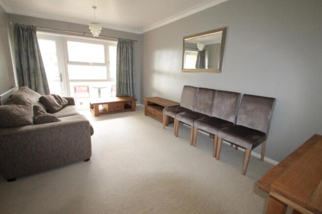 Lounge 3