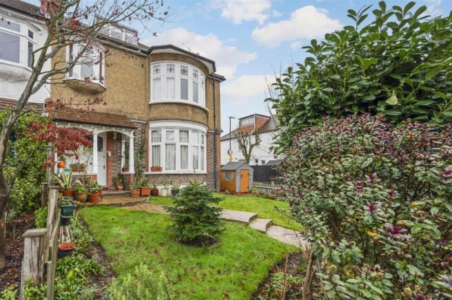 128A Pepys Road-7.jpg