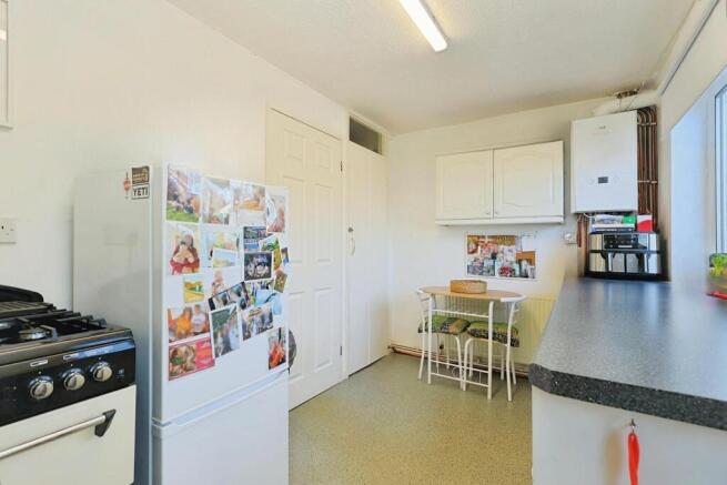3 bed Terraced for sale Image 6