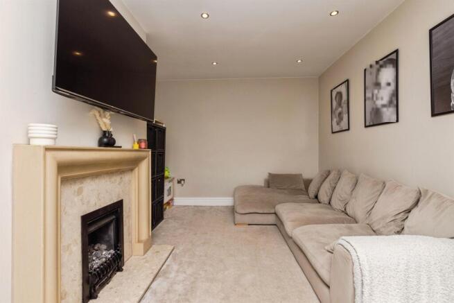 2 bed Terraced for sale Image 4