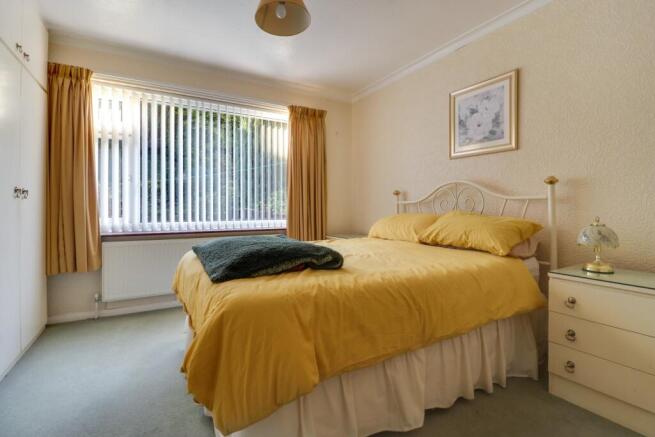 2 bed Semi-Detached Bungalow for sale Image 6