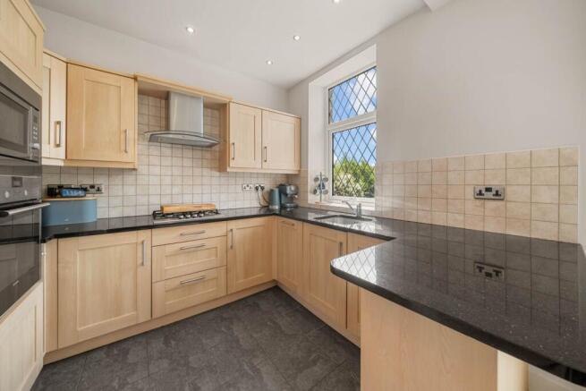 3 bed Detached for sale Image 9