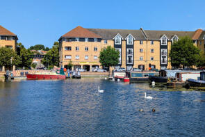 120, Stephenson Wharf, Hemel Hempstead HP3 9WX