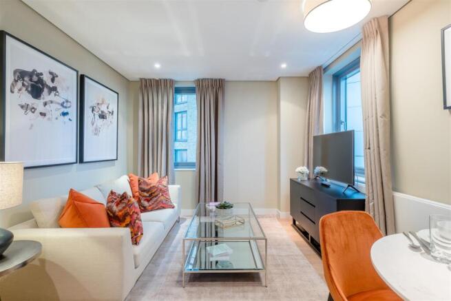 8449396-interior16.jpg