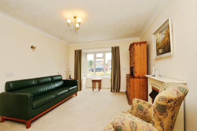 2 bed Apartment for sale Image 4