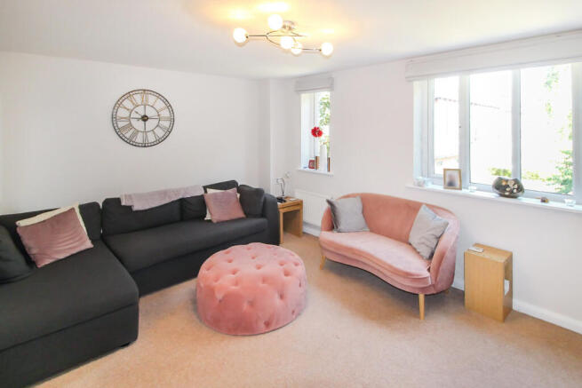 4 bed Town House for sale Image 5