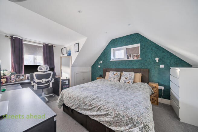 b3d64c9d-2977-4d8...