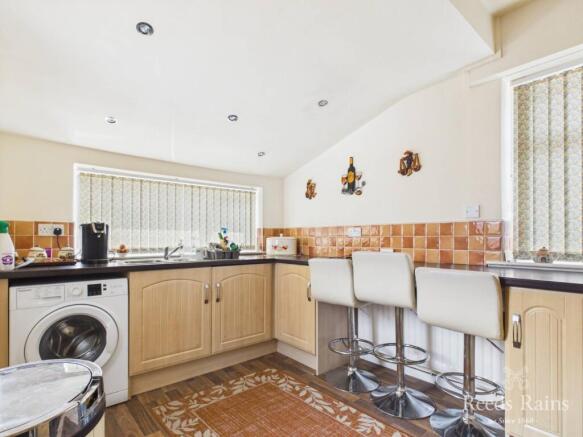 2 bed Bungalow for sale Image 5