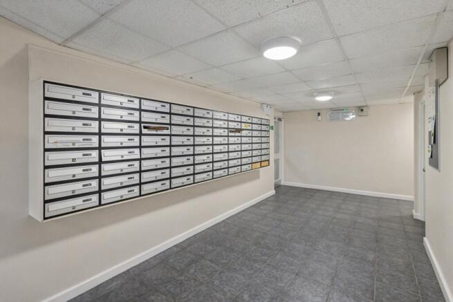 Flat 48 Weavers Brook, Cumberland Close, Halifax HX2 8NF