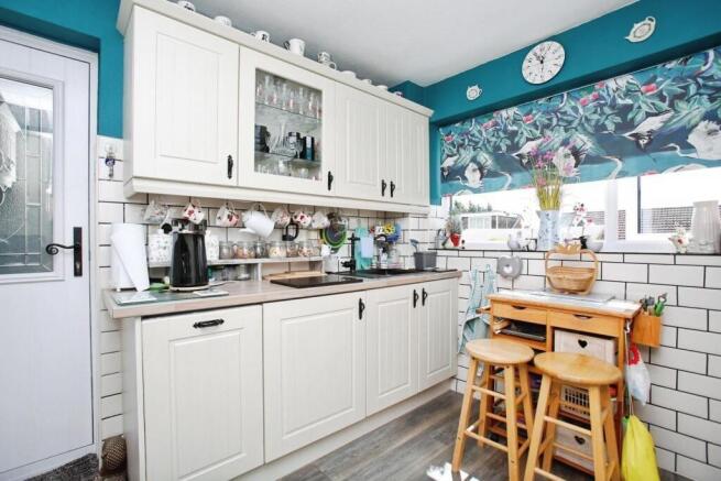 3 bed Semi-Detached for sale Image 4