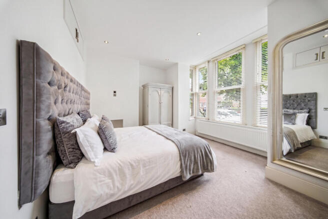 1 bed Flat for sale Image 7