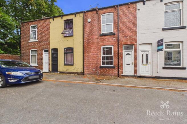 2 bed Terraced to rent Image 12