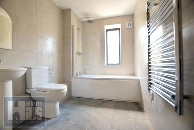 2 bed Apartment to rent Image 8