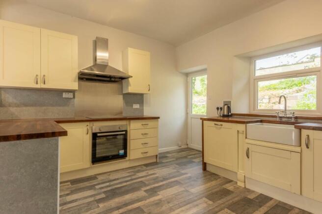 KITCHEN/LOUNGE