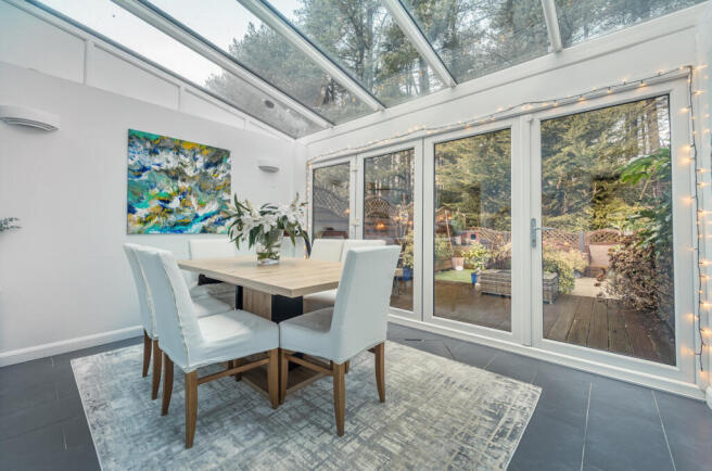 1398119-10-696a61...