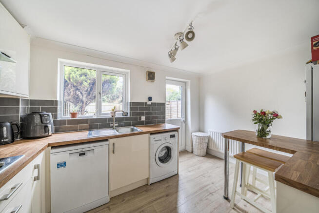 1363642-4-68e8da7...