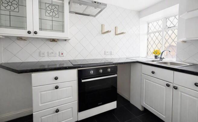 kitchen .jpg