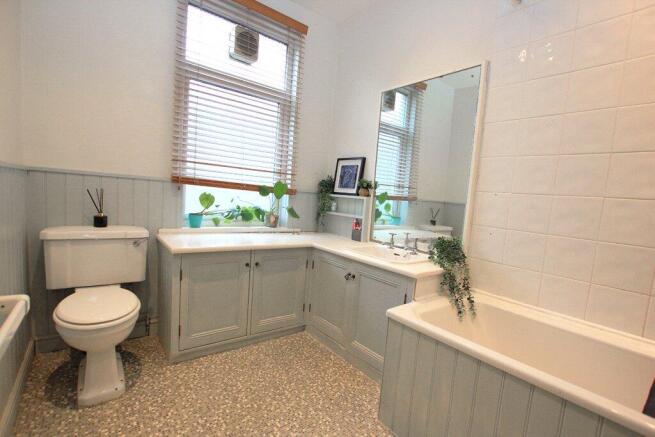 3 bed Terraced for sale Image 10