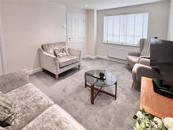 4 bed Detached for sale Image 10