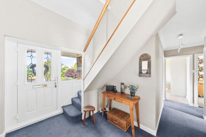 5 bed Detached for sale Image 5
