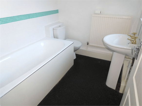2 bed Terraced to rent Image 8
