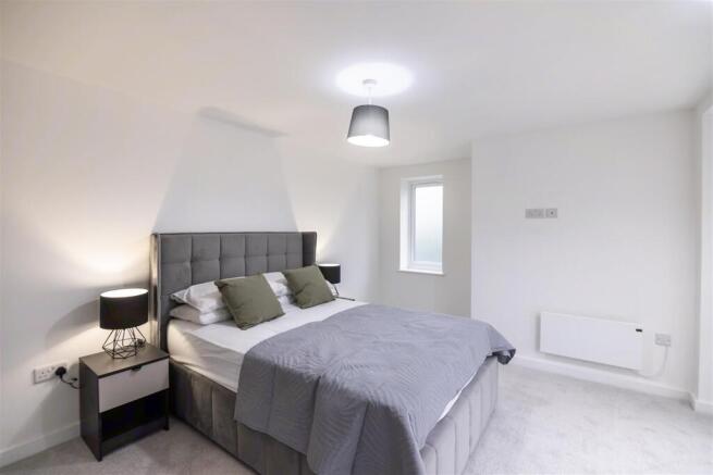 2 bed Apartment to rent Image 9
