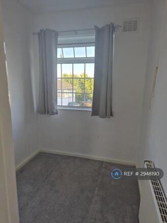 3 bed Semi-Detached to rent Image 9