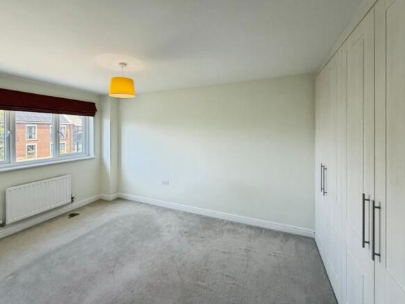 4 bed Detached to rent Image 10