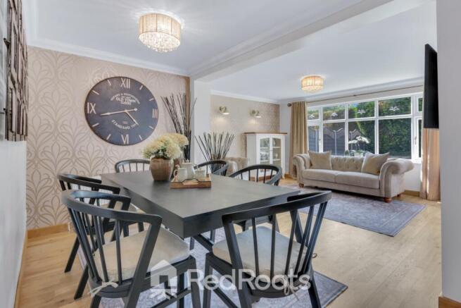 4 bed Detached for sale Image 4