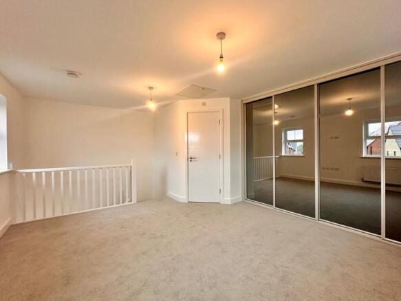 2 bed Semi-Detached to rent Image 9