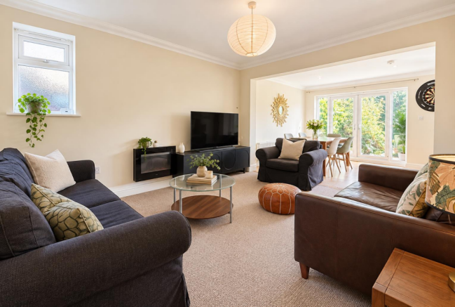 Sitting Room.PNG